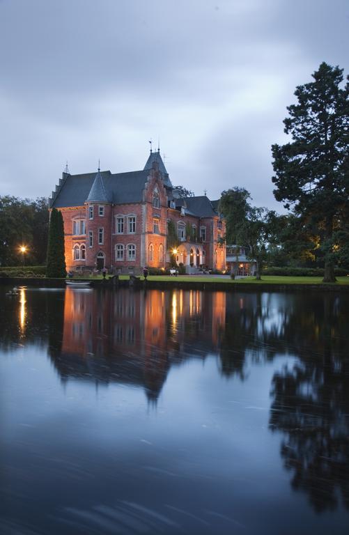 Hotel Thorskogs Slott à Lödöse Extérieur photo