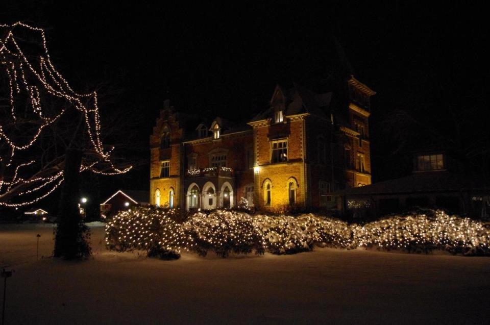 Hotel Thorskogs Slott à Lödöse Extérieur photo